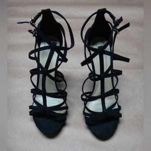 Wild Diva size 8 black heels